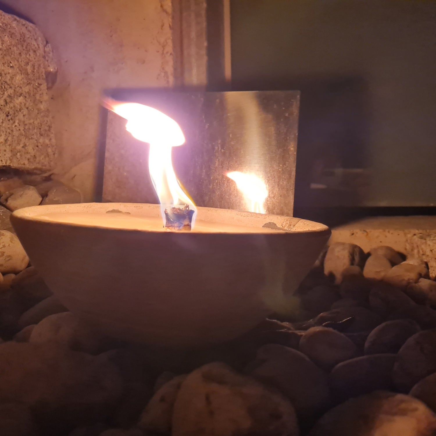 Schwabenfire große Outdoorkerze aus Terrakotta mit Dauerdocht Grau 100% handgemachte Kerze Made in Germany wetterfeste outdoor Kerzen