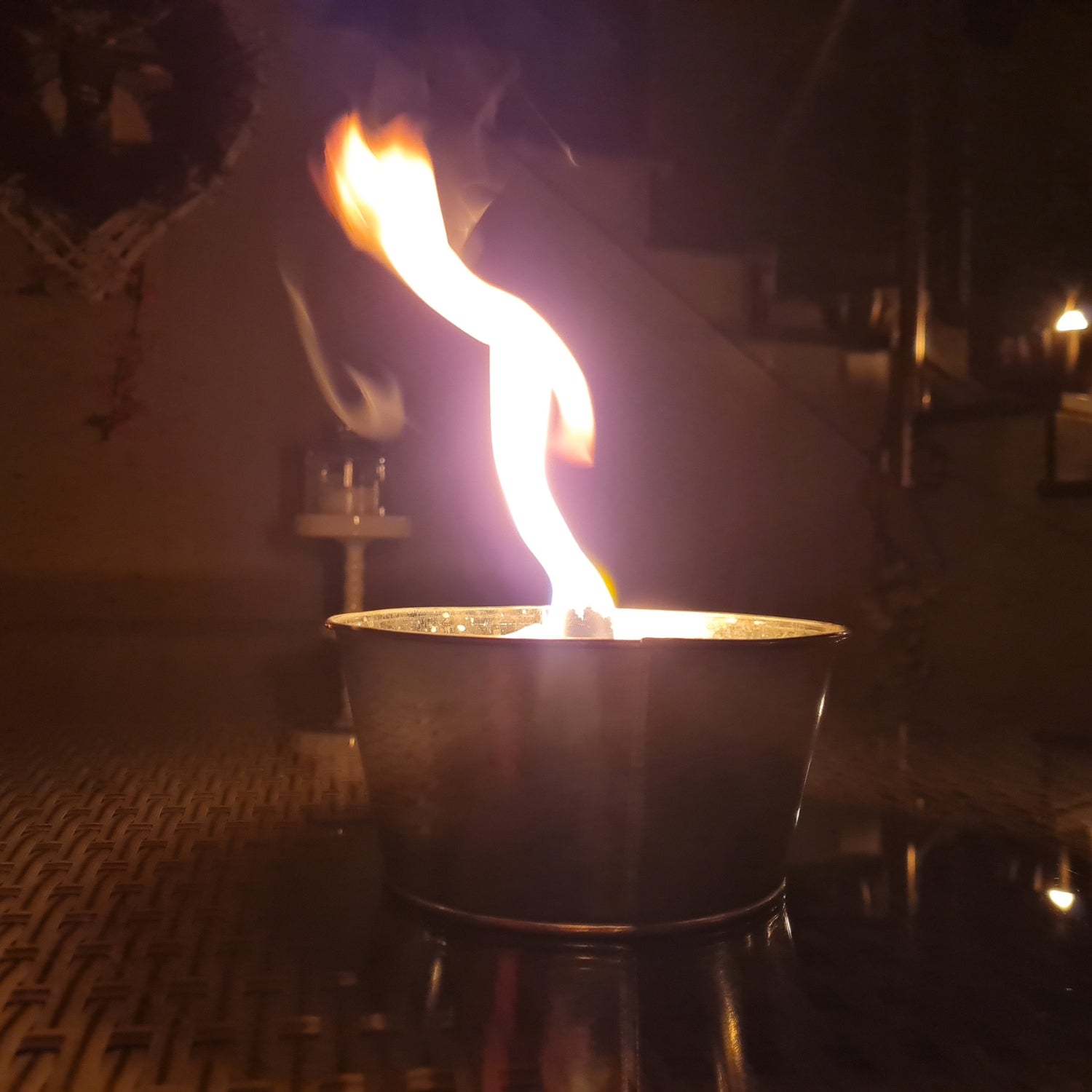 Kleine Schwabenfire Outdoorkerze in Zink-Schale - Outdoorkerze für den Garten